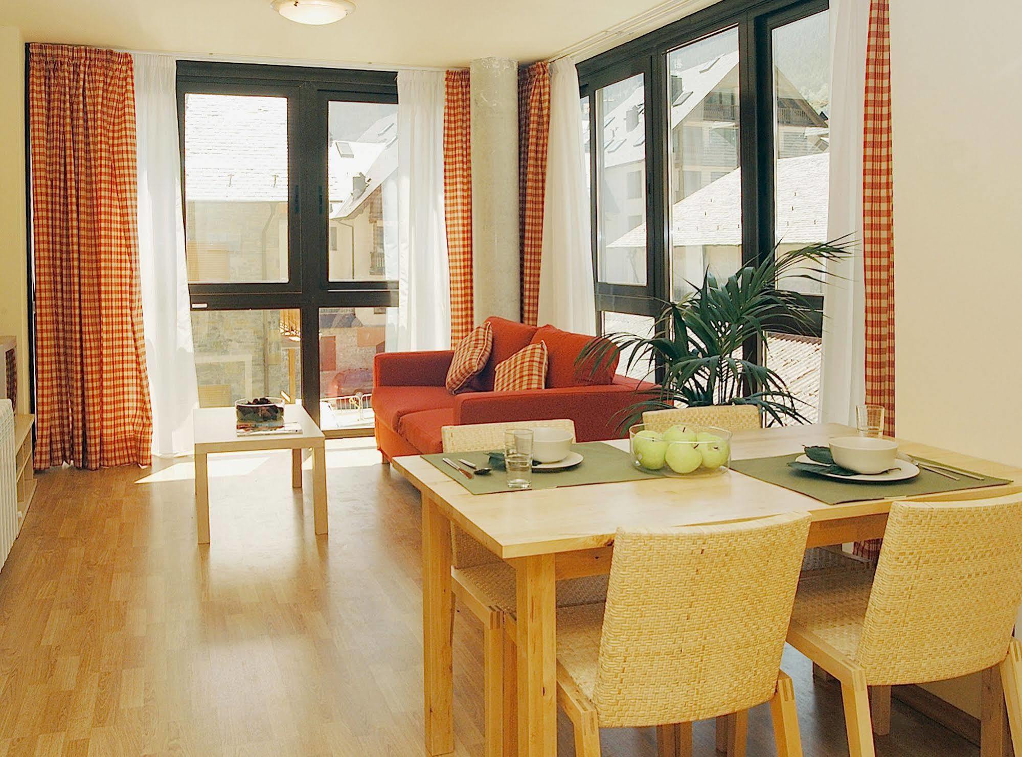 Aparthotel Nou Vielha Rom bilde